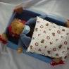Puppenbett aus kleiner Obstkiste