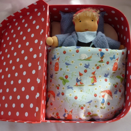Kinderkoffer, Puppenkoffer, Puppenbett.  30 x 23 cm