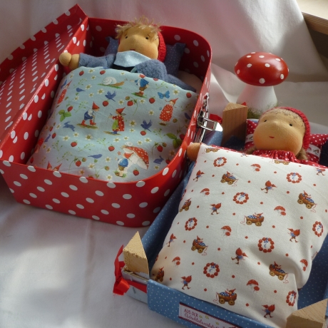Kinderkoffer, Puppenkoffer, Puppenbett.  30 x 23 cm