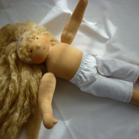 Stoffpuppe nach Art der Waldorfpuppe, 42 cm