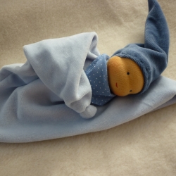 Zipfelpuppe, Knotenpuppe, Erste Puppe