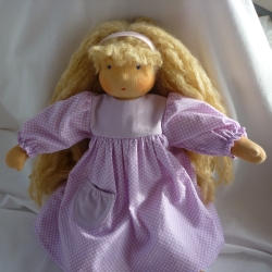 Stoffpuppe nach Art der Waldorfpuppe, 42 cm
