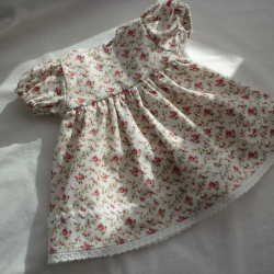 Puppenkleid Röschen. Für Puppengröße 37 - 40 cm