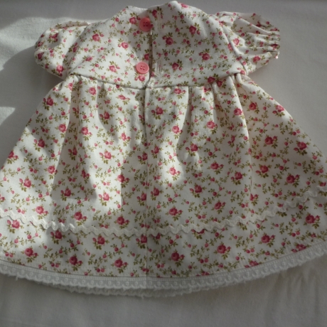 Puppenkleid Röschen. Für Puppengröße 37 - 40 cm