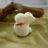 Häschen, gestrickt und schafwollgefüllt