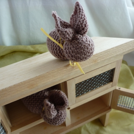 Häschen, gestrickt und schafwollgefüllt