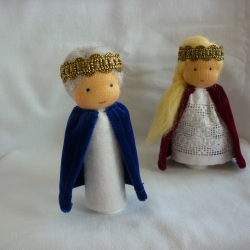 TausendschönStoffpuppen: Fingerpüppchen König