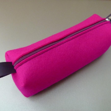 Mäppchen / Federmäppchen / Stiftemäppchen - FUCHSIA