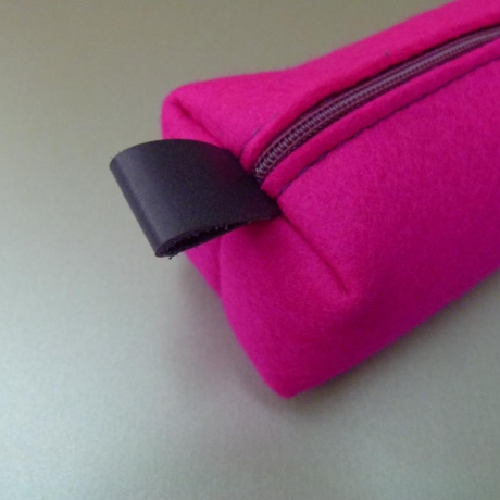 Mäppchen / Federmäppchen / Stiftemäppchen - FUCHSIA