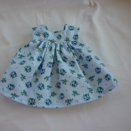 Schürzenkleid. Für's Schlamperle und Nickilie
