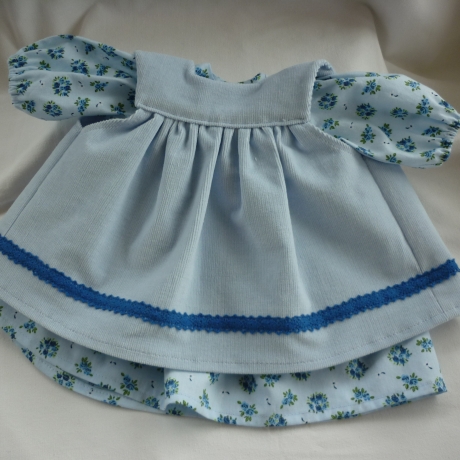 Puppenkleid mit Schürze für Puppengröße 37 - 40 cm