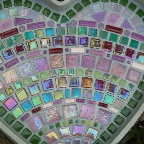 Mosaik Beton Herzschale rosa grün