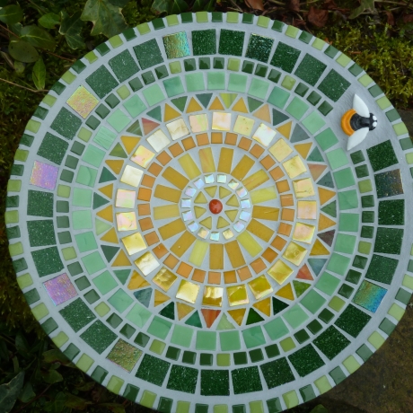 Beton Vogeltränke Mosaik Wasserschale grün gelb