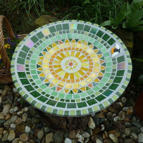 Beton Vogeltränke Mosaik Wasserschale grün gelb