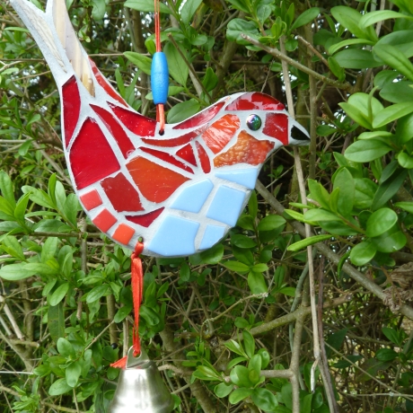 Mosaik Vogel zum Hängen rot blau 