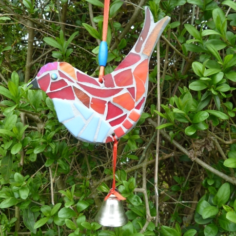Mosaik Vogel zum Hängen rot blau 