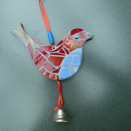 Mosaik Vogel zum Hängen rot blau 