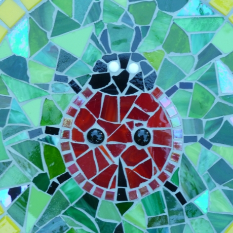 Mosaik  Garten Trittstein Dekostein rund Libelle