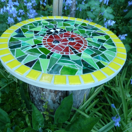 Mosaik  Garten Trittstein Dekostein rund Libelle
