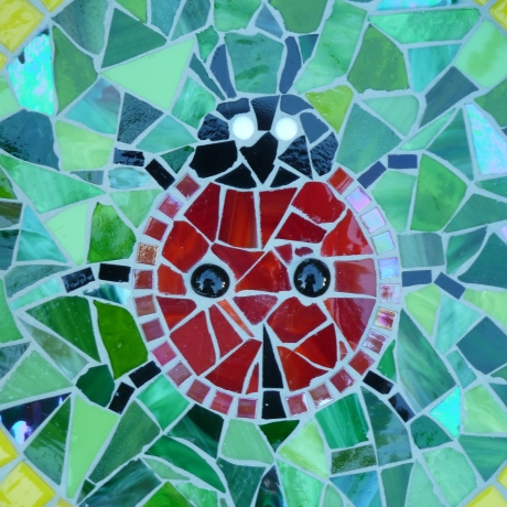 Mosaik  Garten Trittstein Dekostein rund Libelle
