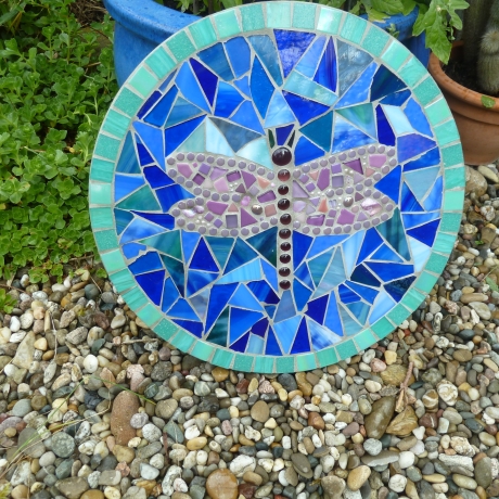 Mosaik  Garten Trittstein Dekostein rund Libelle