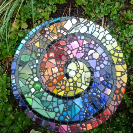 Mosaik  Garten Trittstein Farbverlauf Regenbogen Schnecke