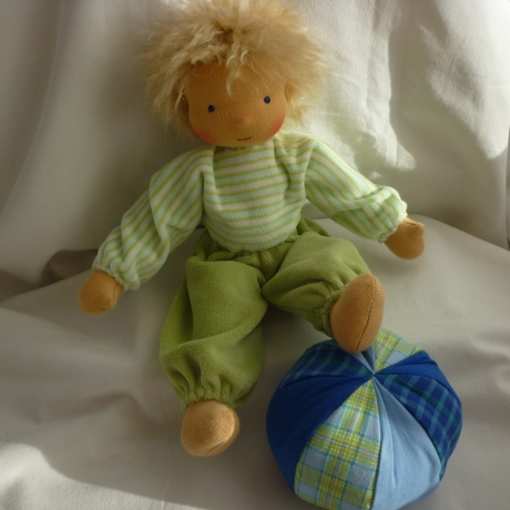 Schlamperle. Stoffpuppe nach Art der Waldorfpuppe