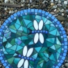 Mosaik  Garten Trittstein Dekostein rund Libellen weiß