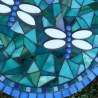 Mosaik  Garten Trittstein Dekostein rund Libellen weiß