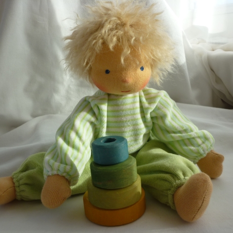 Schlamperle. Stoffpuppe nach Art der Waldorfpuppe