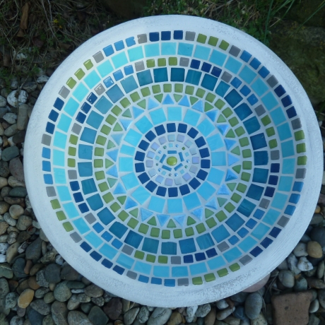 Betonschale Vogeltränke Dekoschale türkis apfelgrün