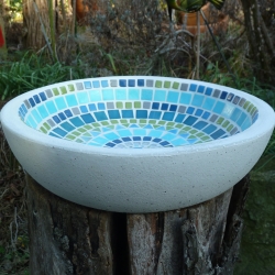 Betonschale Vogeltränke Dekoschale türkis apfelgrün
