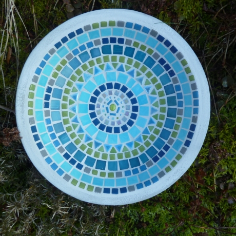 Betonschale Vogeltränke Dekoschale türkis apfelgrün