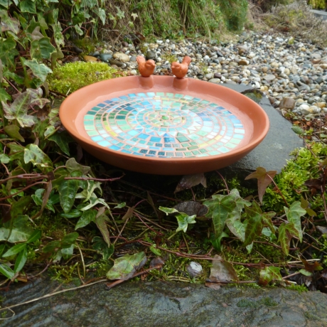 Mosaik Vogeltränke blau grün Keramik 