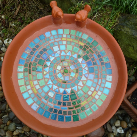 Mosaik Vogeltränke blau grün Keramik 