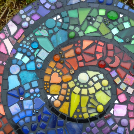 Mosaik  Garten Trittstein Farbverlauf Regenbogen Schnecke