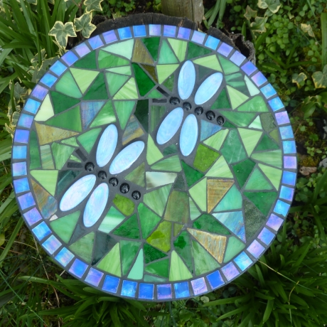 Mosaik  Garten Trittstein Dekostein rund Libellen hellblau