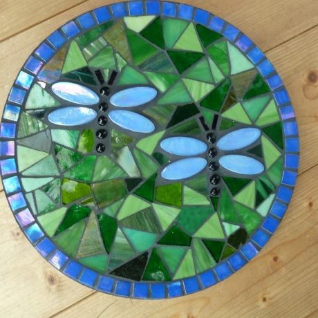 Mosaik  Garten Trittstein Dekostein rund Libellen hellblau
