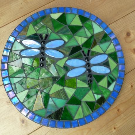 Mosaik  Garten Trittstein Dekostein rund Libellen hellblau