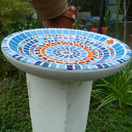 Beton Vogeltränke Mosaik Wasserschale Fisch