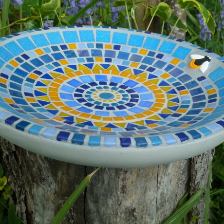 Beton Vogeltränke Mosaik Wasserschale Biene