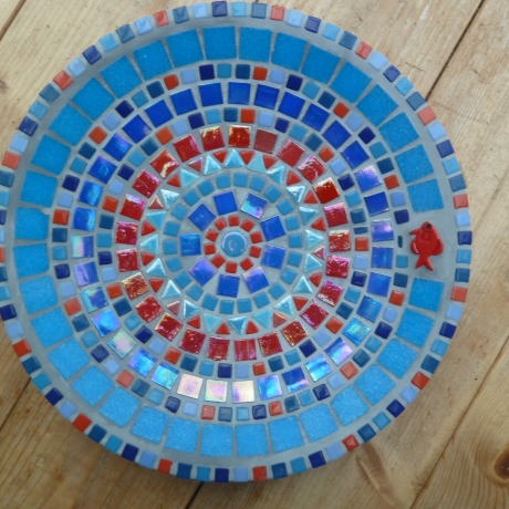 Beton Vogeltränke Mosaik Wasserschale Fisch