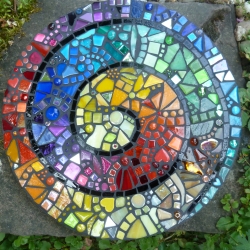 Mosaik  Garten Trittstein Farbverlauf Regenbogen Schnecke