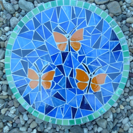 Mosaik  Garten Trittstein Schmetterlinge orange