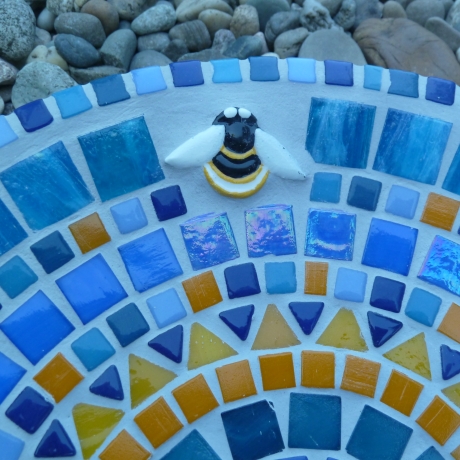 Beton Vogeltränke Mosaik Wasserschale Biene