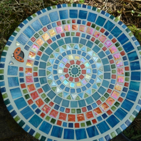 Beton Vogeltränke Mosaik Wasserschale Marienkäfer