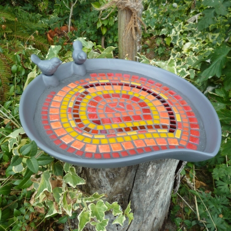Mosaik Vogeltränke Blattform Rot orange