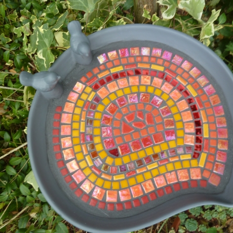 Mosaik Vogeltränke Blattform Rot orange