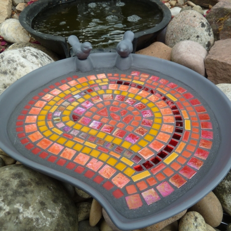 Mosaik Vogeltränke Blattform Rot orange