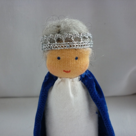 TausendschönStoffpuppen: Fingerpüppchen König